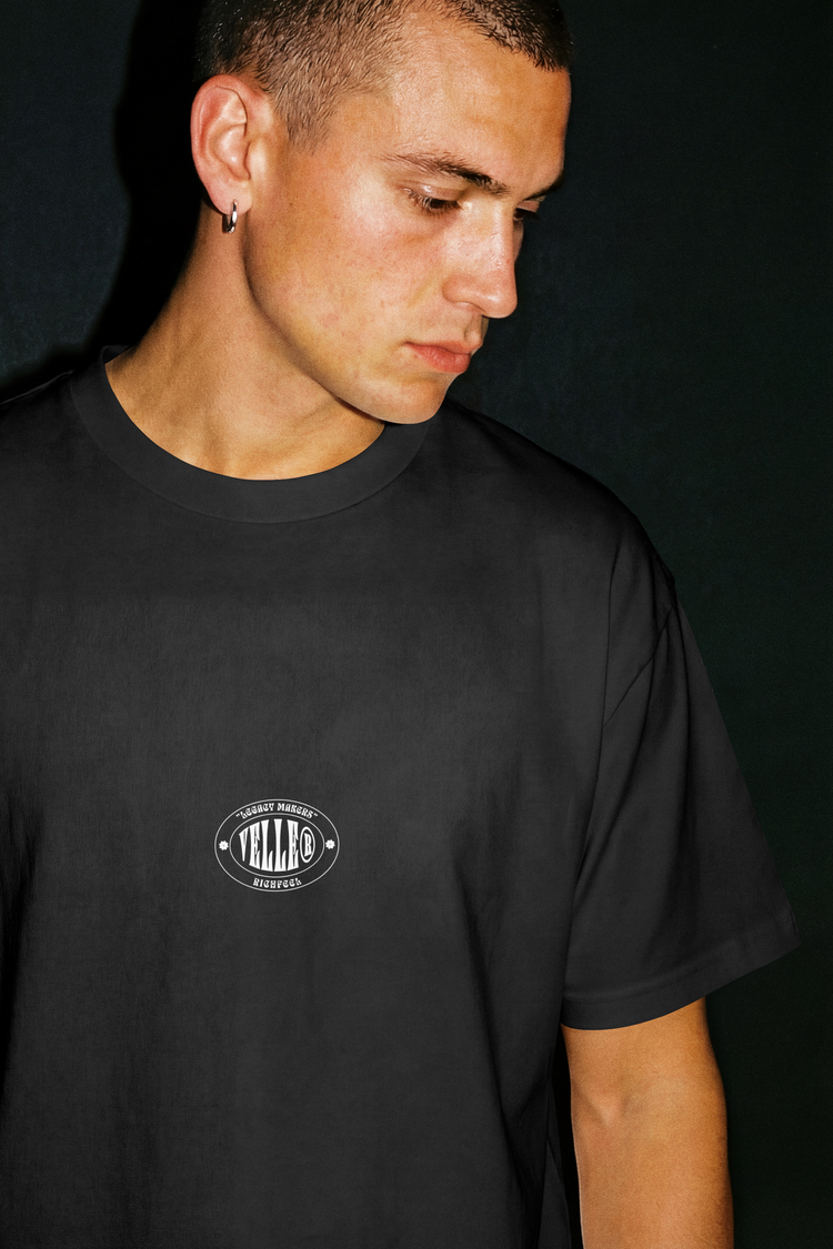 Camiseta boxy Velle Vintage — Negra