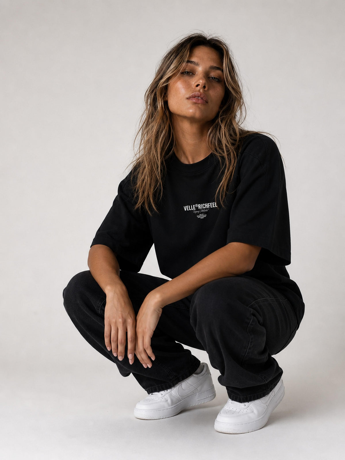 Camiseta unisex Velle — Letras blancas