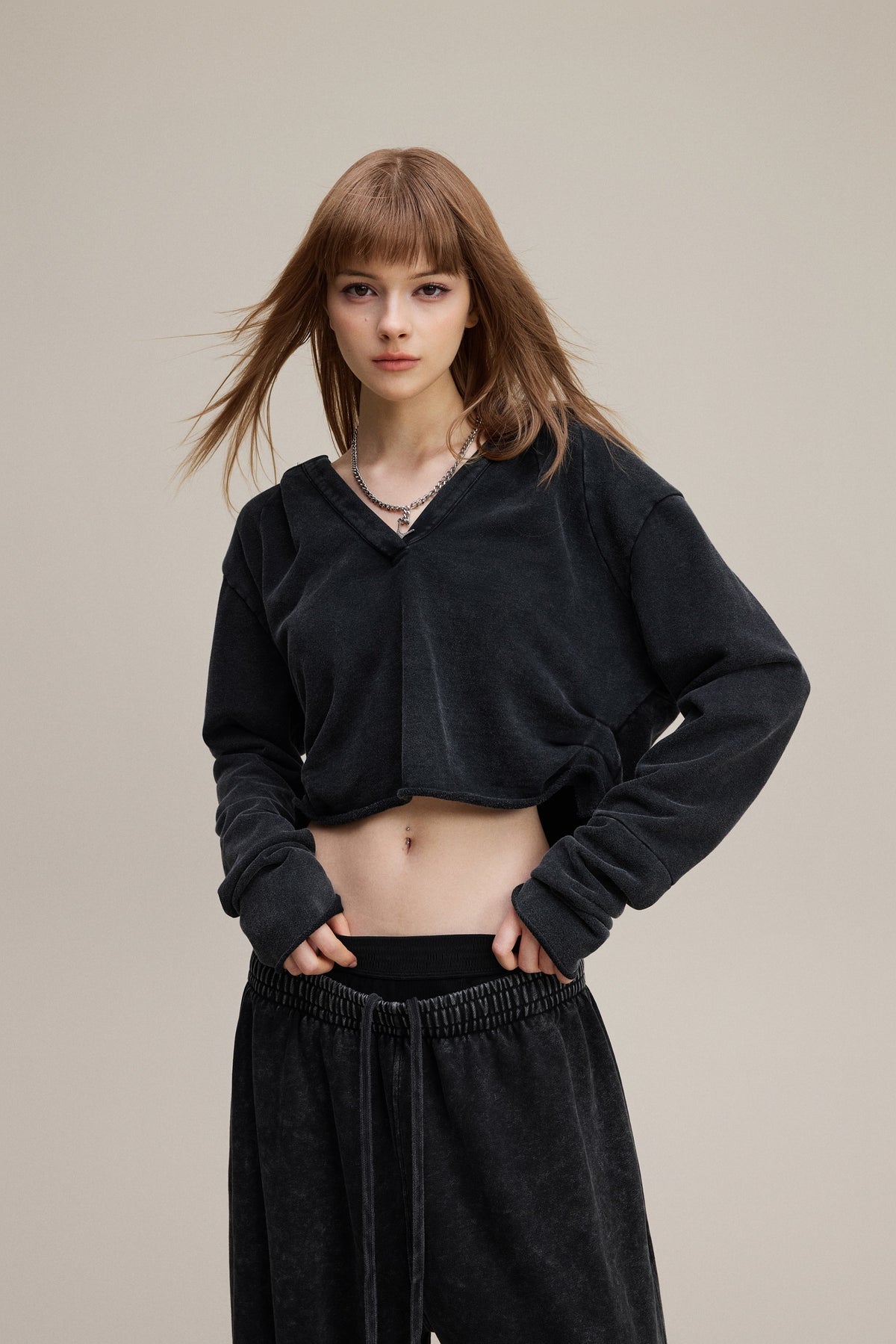 320GSM Women’s Pigment-Wash Hooded  Pleated V-Neck Hoodie Snow wash