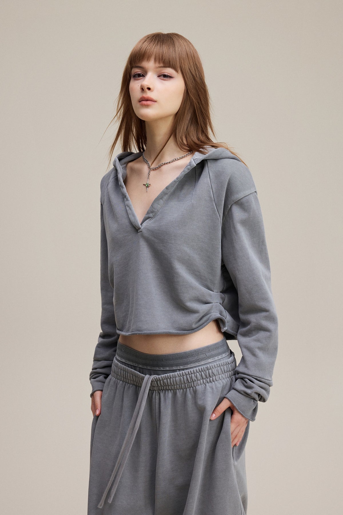 320GSM Women’s Pigment-Wash Hooded  Pleated V-Neck Hoodie Medium gray