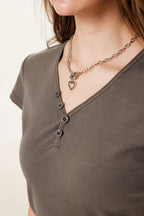 275GSM Women’s V-Neck Ski-Inspired Distressed-Wash T-shirt Coffee color